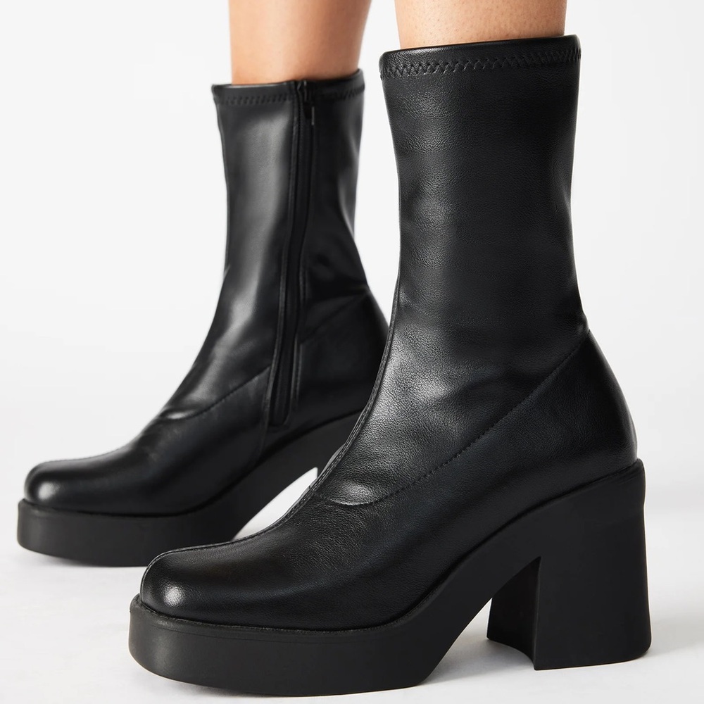 Madden Girl KLAYTON BLACK boots Never Worn